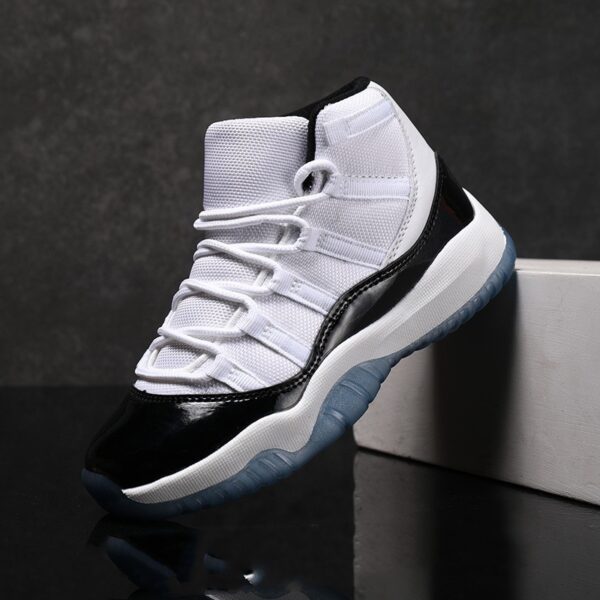 004ba95c-0040-4ae2-bb95-0c90ced3bb2d.jpg Breathable Mesh Surface Sneakers for Children: Ultimate Comfort